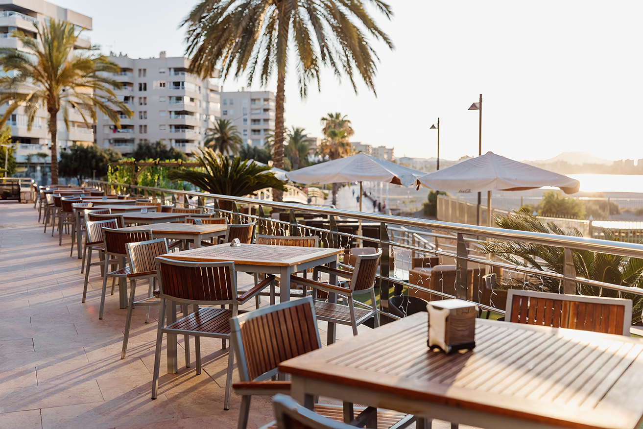 000_alta_senatoráguilas Terraza.jpg